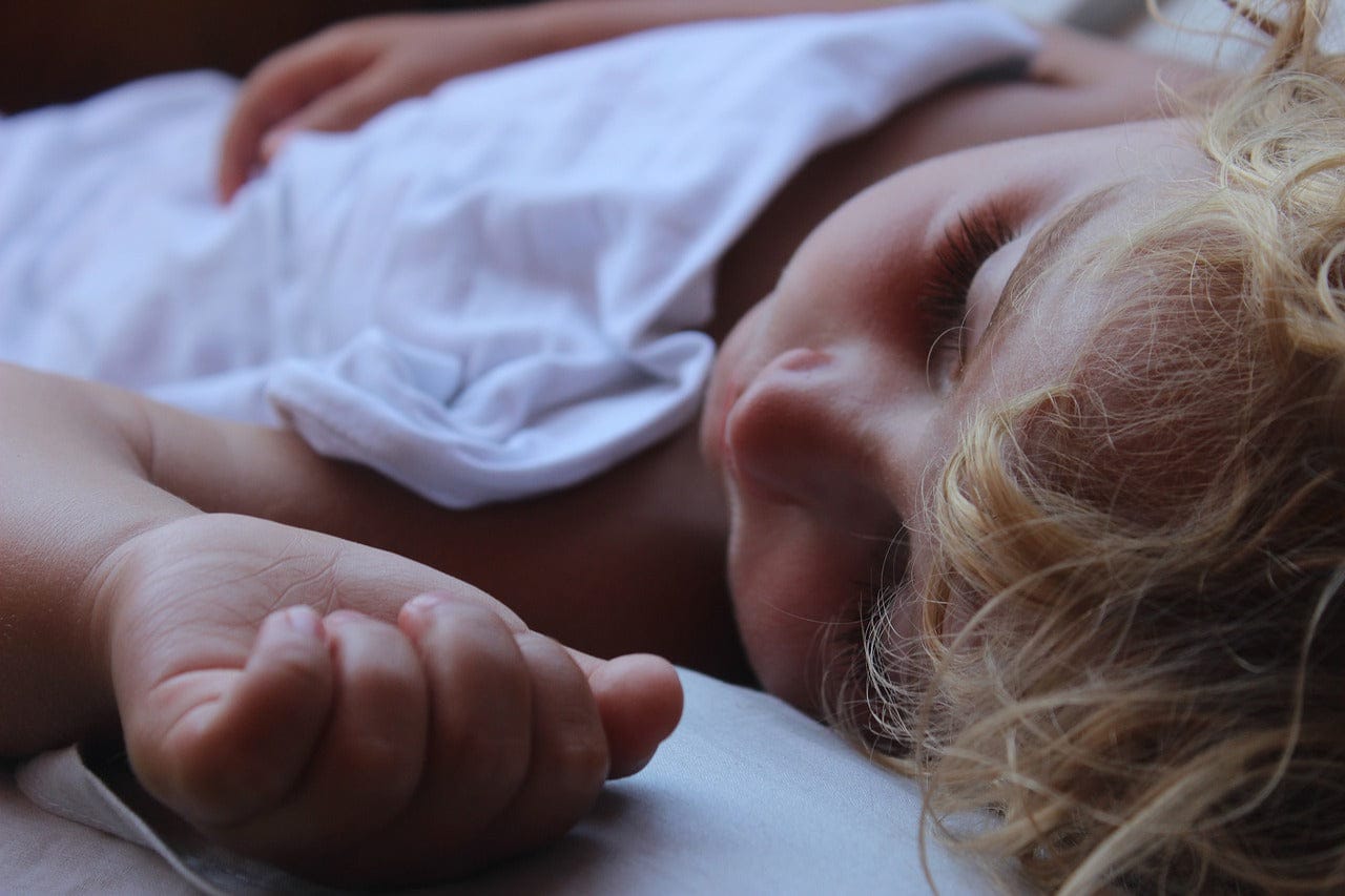 Comment fonctionne le sommeil des enfants et adolescents ?